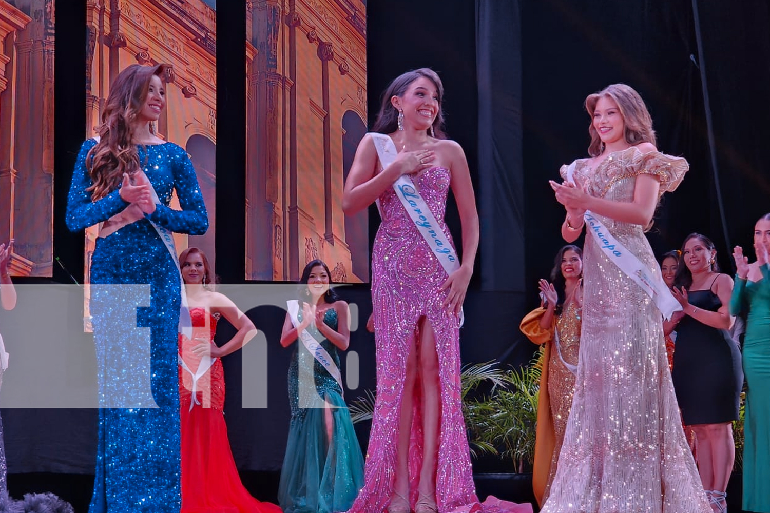 Foto: ¡León elige a su embajadora! Fabiana Acosta Gonzales se corona como Reina Nicaragua/TN8