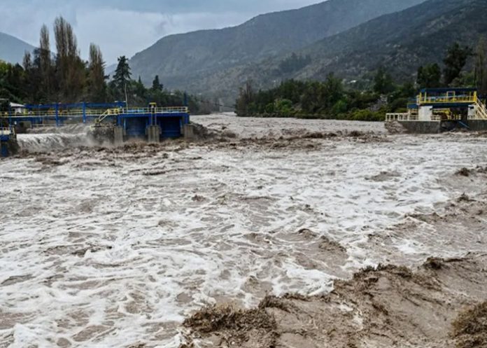 Foto: 4.000 damnificados por intenso temporal en Chile /Cortesía