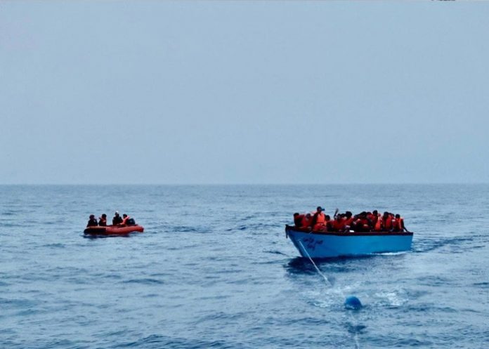 Foto: Hallan 10 migrantes muertos en barcaza en el Mediterráneo central/Cortesía