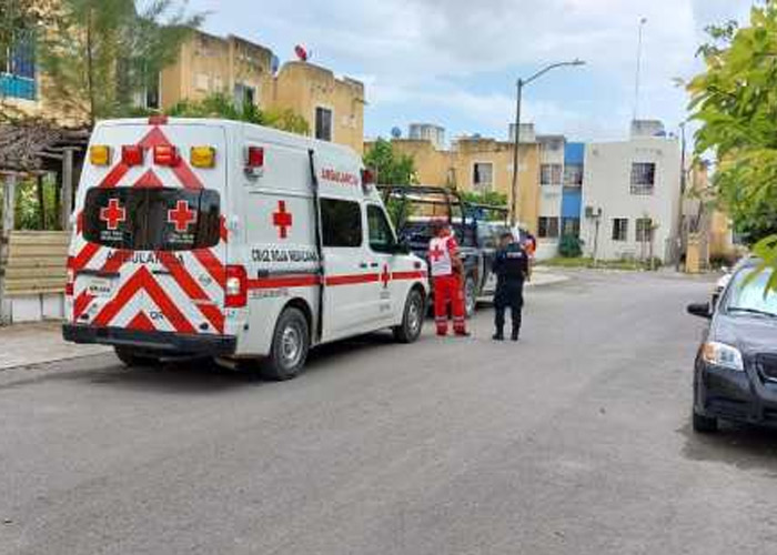 Mujer quema a su esposo con agua hirviendo tras discusión