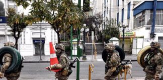 Foto: Fuerzas militares ingresan al palacio presidencial de Bolivia /Cortesía