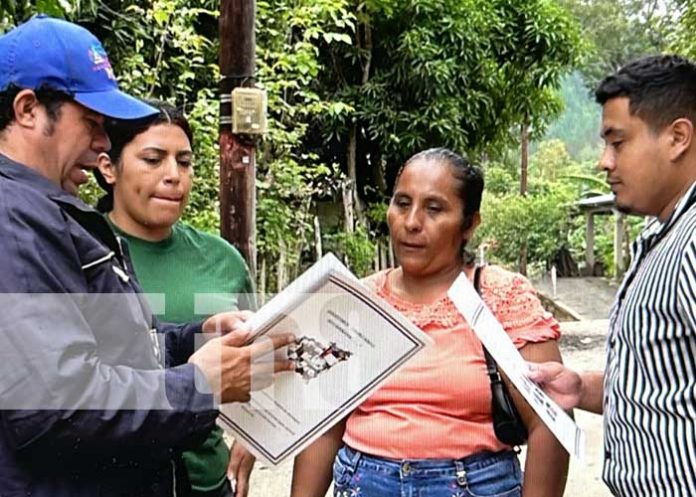 Foto: Seguridad jurídica para las familias de Jalapa: Entregan títulos de propiedad/TN8