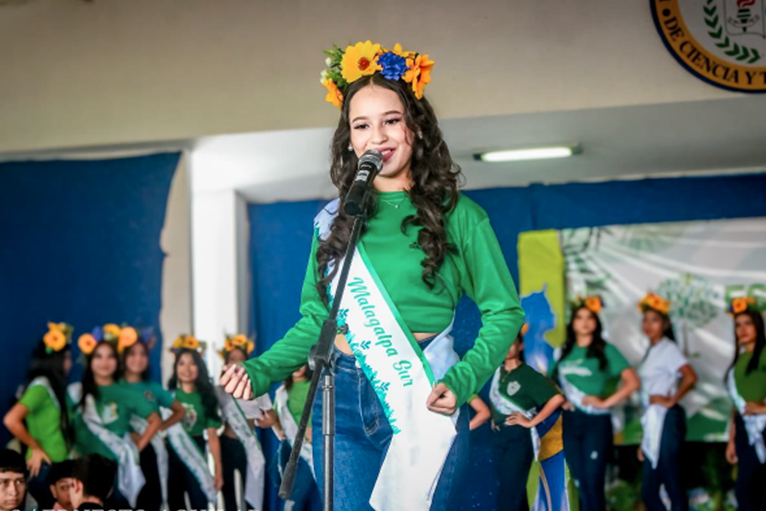 Foto: Elección de la Reina de la Madre Tierra en el Concurso de Escuelas Verdes/Cortesía