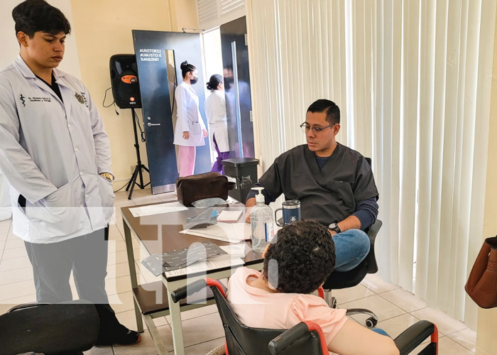 Foto:Feria de neurocirugía en Boaco brinda esperanza a cientos de pacientes/TN8 