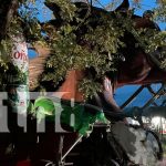 Foto: Incidente en carretera Juigalpa hacia El Rama: Carroza de la Toña impacta contra un árbol/TN8