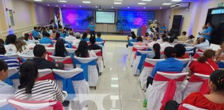 Foto: Maestros participan en el Certamen Nacional Docente Innovador en León/TN8