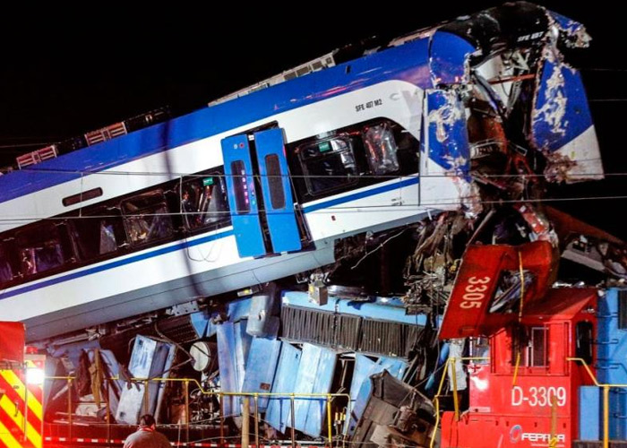 Foto: Dos muertos en choque frontal de trenes en Chile /Cortesía