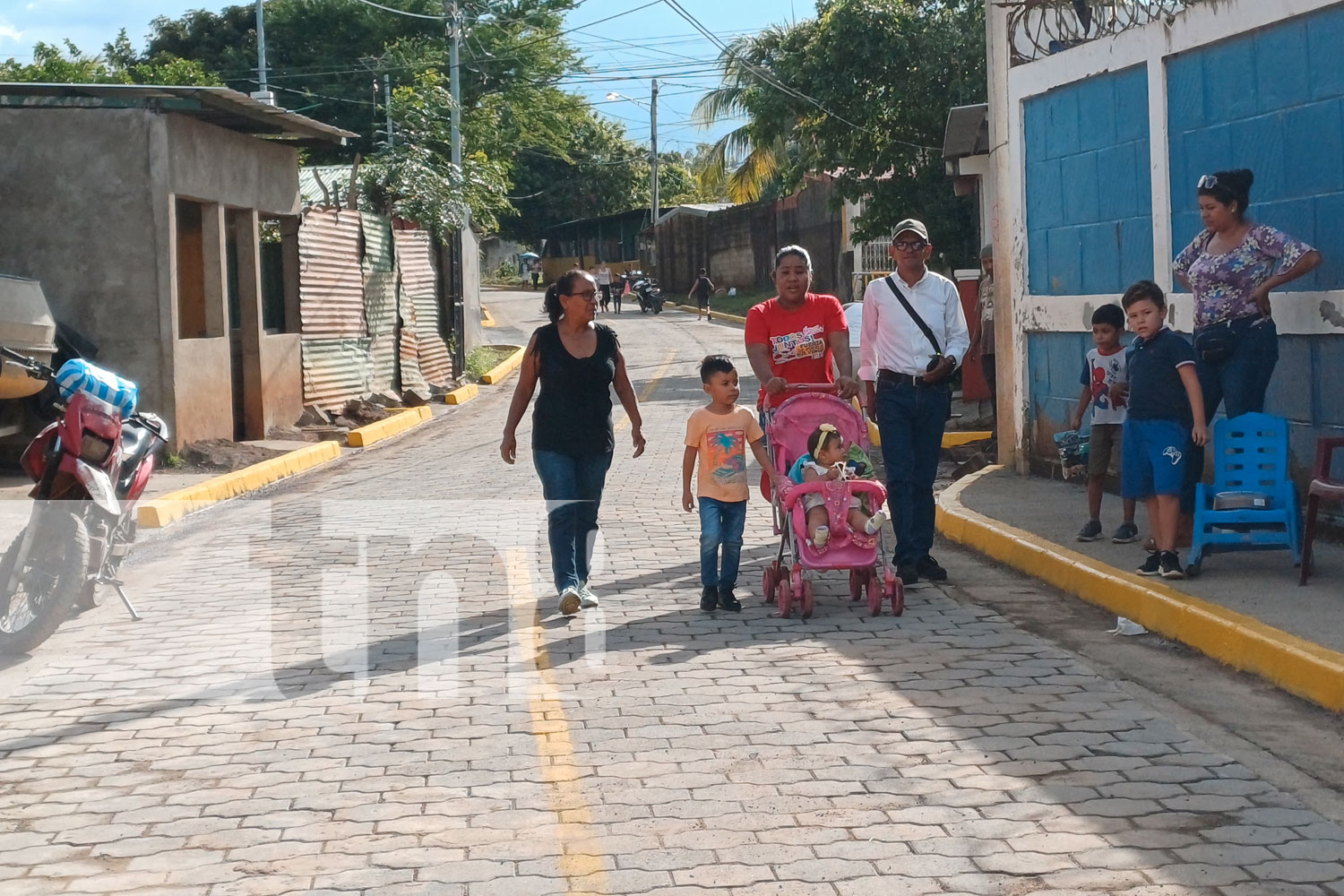 Foto: ¡Transformación en Granada! Familias de Pancasán estrenan 200 metros de adoquinado/TN8