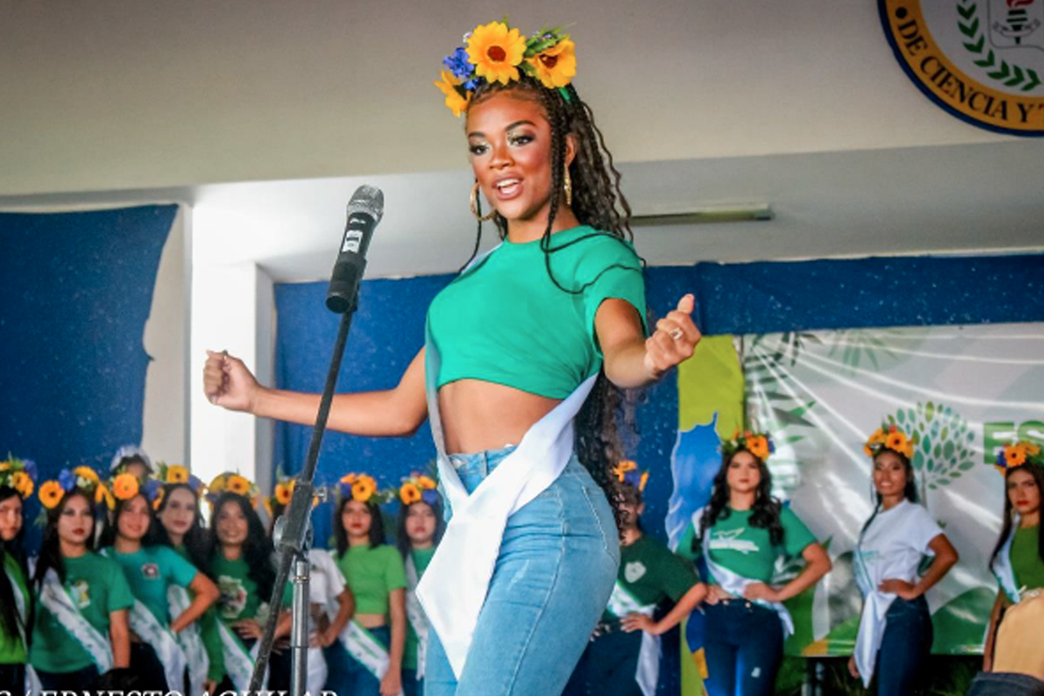 Foto: Elección de la Reina de la Madre Tierra en el Concurso de Escuelas Verdes/Cortesía