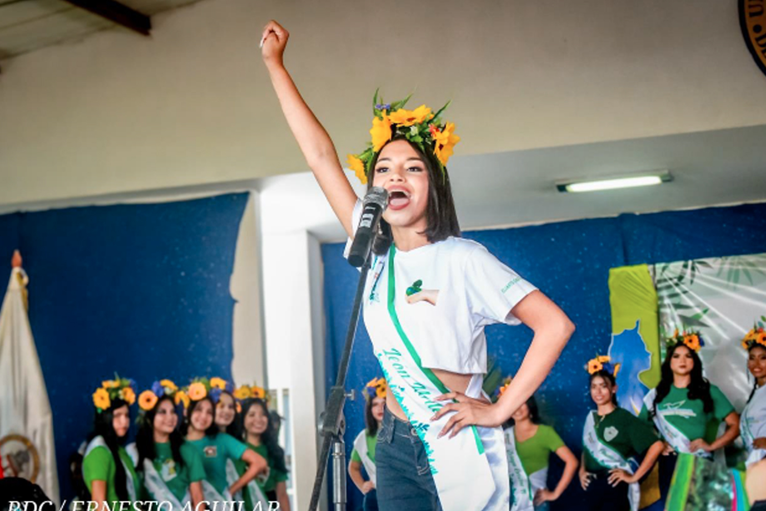 Foto: Elección de la Reina de la Madre Tierra en el Concurso de Escuelas Verdes/Cortesía