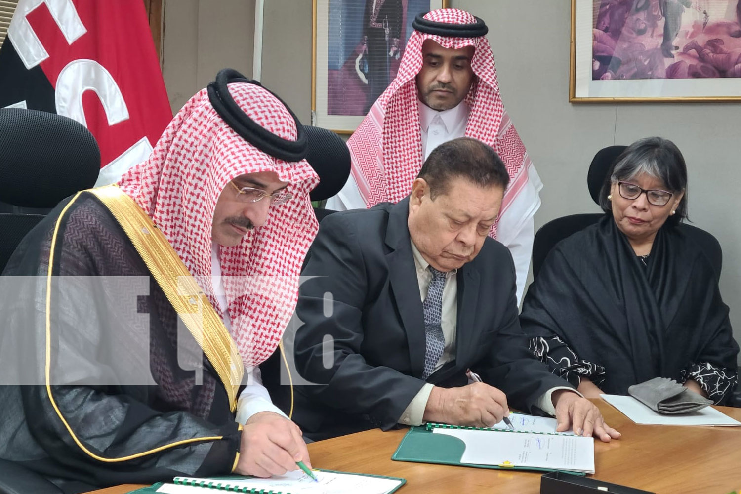 Foto: Firma de acuerdo entre Nicaragua y Arabia Saudita para un hospital en el Caribe Norte / TN8