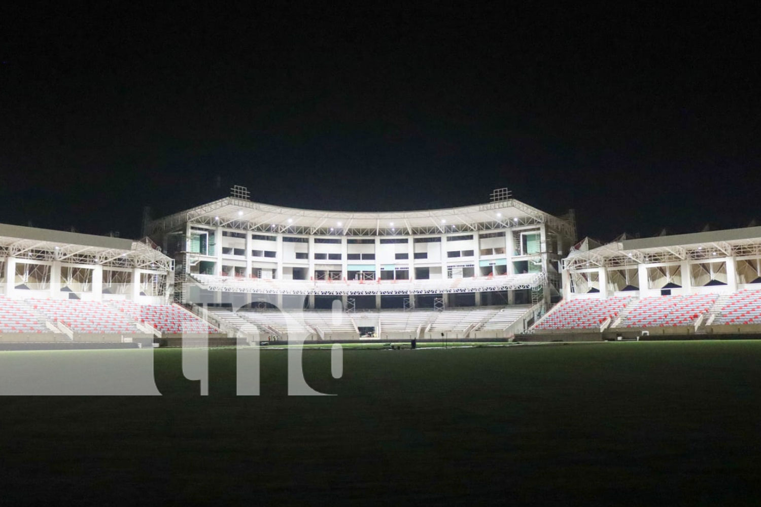 Foto: Estadio de béisbol en León / TN8