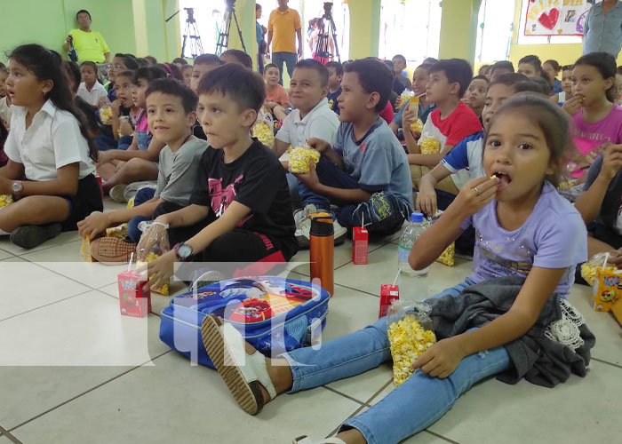 Foto: Tarde recreativa por la Semana del Niño en un colegio de Managua / TN8