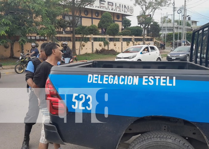 Foto: Capturan a ladrón por robar a una estudiante dentro de un bus en Estelí / TN8