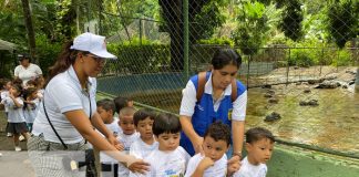 Foto: Zoológico Nacional con estudiantes de CDI / TN8