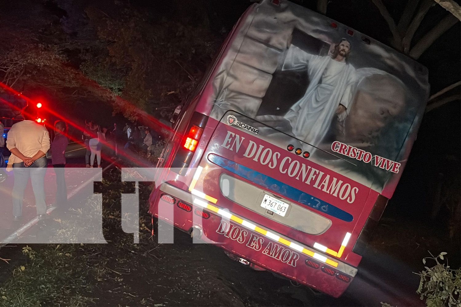 Foto: Choque entre una camioneta y un bus en chontales les da el susto de sus vidas/TN8