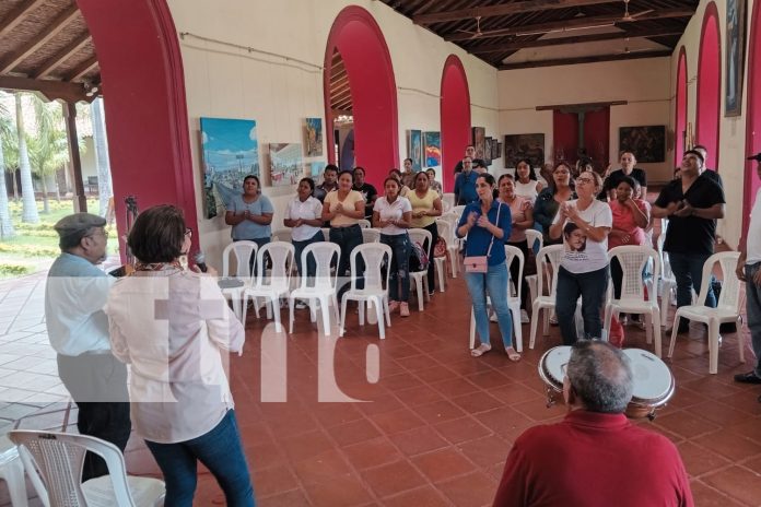 Foto: Desarrollan “Conversatorio sobre Música Testimonial en la Revolución” en Granada / TN8