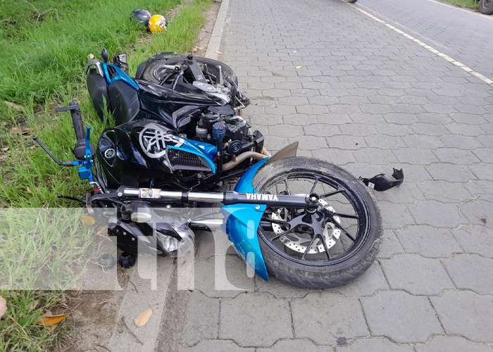 No guardó distancia y chocó contra otra motocicleta en Jalapa