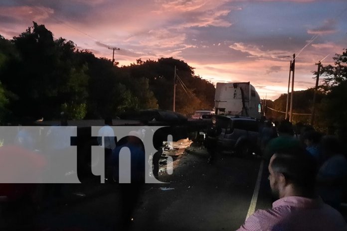 Foto: Accidente de tránsito en Carretera Nueva a León deja cinco personas lesionadas/TN8