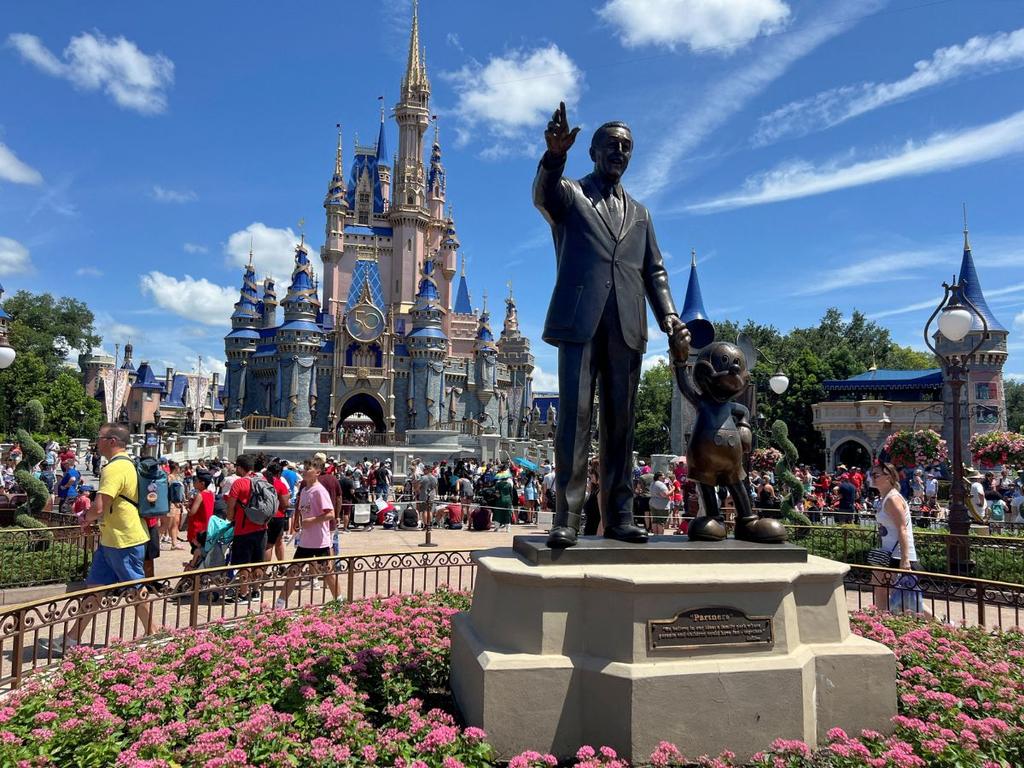 Foto: Trabajadores de Disneyland en California protestan por sus salarios /Créditos