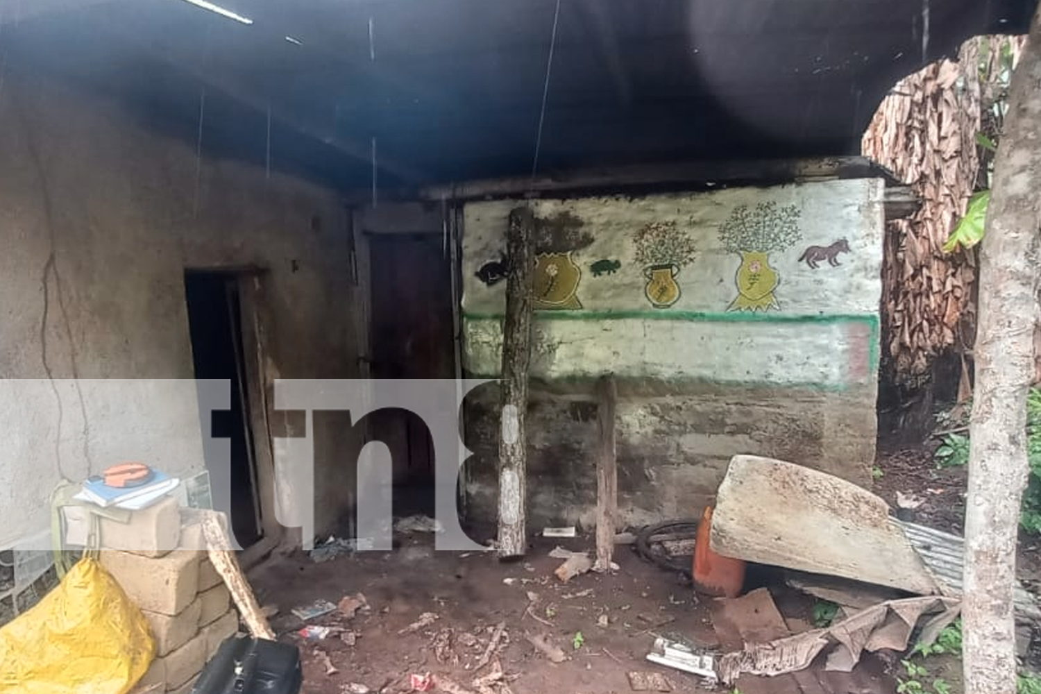 Foto: Autoridades investigan incendio en una vivienda en la frontera entre Nicaragua y Honduras/TN8