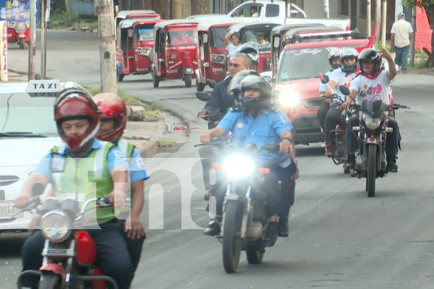 Foto: Con una vibrante diana familias recorrieron los vecindarios del distrito V de Managua/TN8