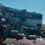 Foto: En Bolivia, un choque frontal entre un camión y un autobús de pasajeros/Cortesía