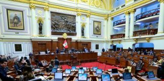 Foto: Controversia en congreso de Perú /cortesía