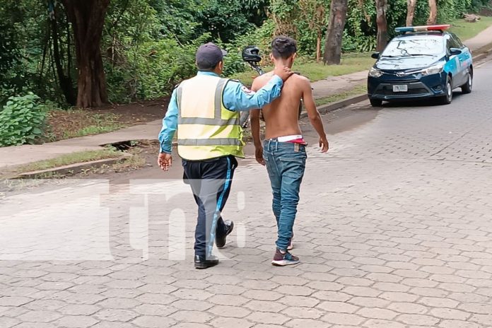 Foto: Conductor preso, multado y endeudado tras volcar un vehículo en Carazo / TN8