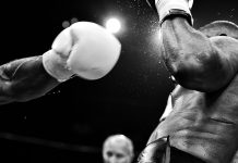 Foto: Borrachos convierten en ring de boxeo el mercado Roberto Huembes / Cortesía
