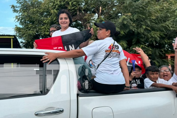 Foto: Con una vibrante diana familias recorrieron los vecindarios del distrito V de Managua/TN8