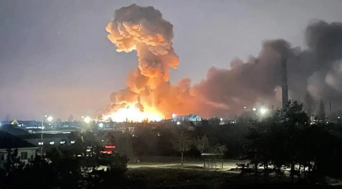 Foto: Dos muertos en un ataque ucraniano contra un coche civil en Rusia/Créditos