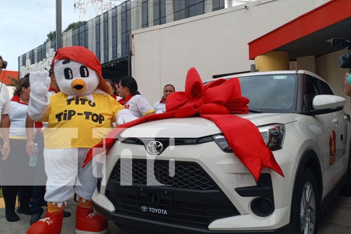 Foto: Tip Top de Los Robles celebra rifa de una camioneta con gran éxito/ TN8