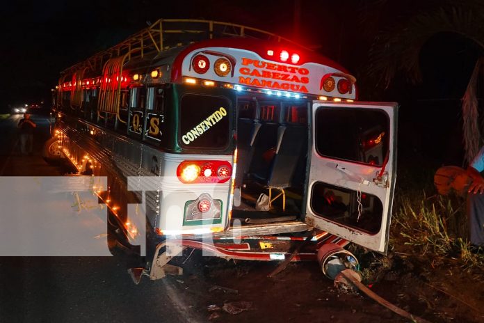 Foto: Bus de transporte colectivo sufre grave accidente en Boaco con 80 pasajeros a bordo/TN8