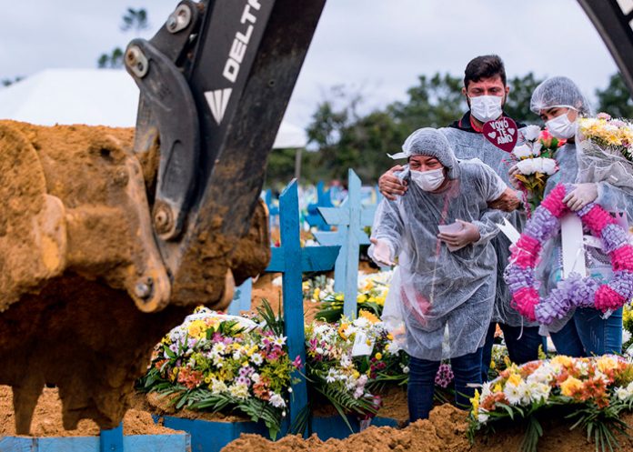 Foto: Un virus deja decenas de muertos en la India /Cortesía