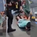 Foto: Policía pisotea a una persona en un aeropuerto de Reino Unido /Cortesía