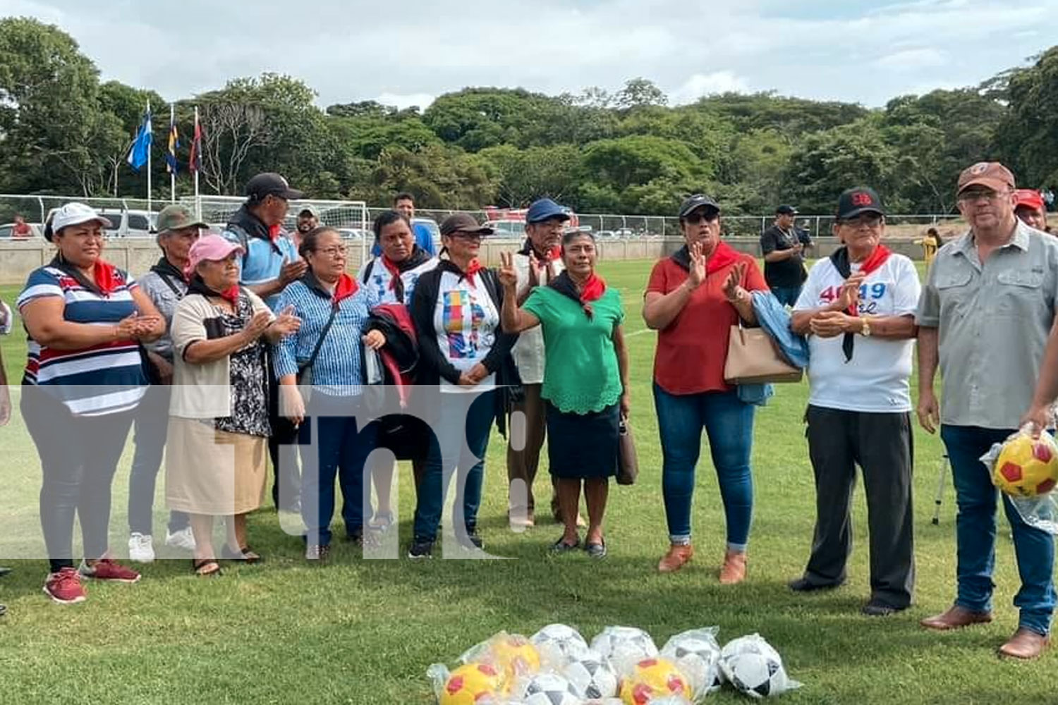 Foto: Jinotepinos celebran en grande inauguración de su estadio de fútbol / TN8