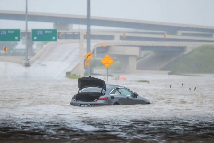 Foto: Beryl se degrada a depresión tropical en Texas con 15 muertos a cuestas/TN8