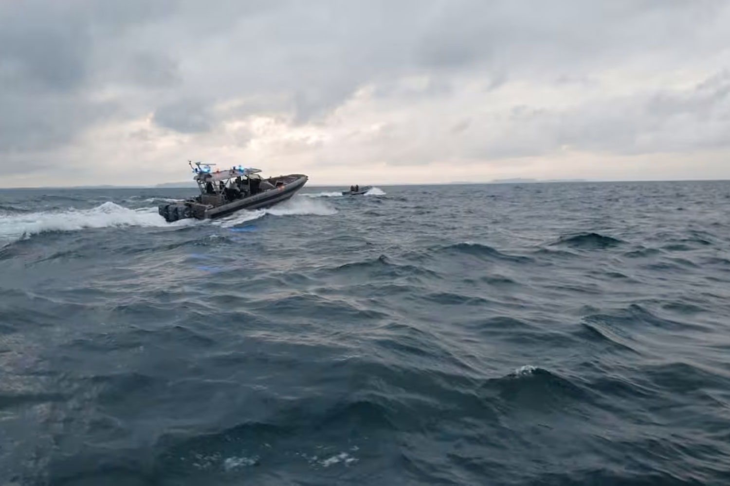 Foto: Naufragio en el Caribe colombiano: 1 muerto y 15 migrantes rescatados/ Cortesía