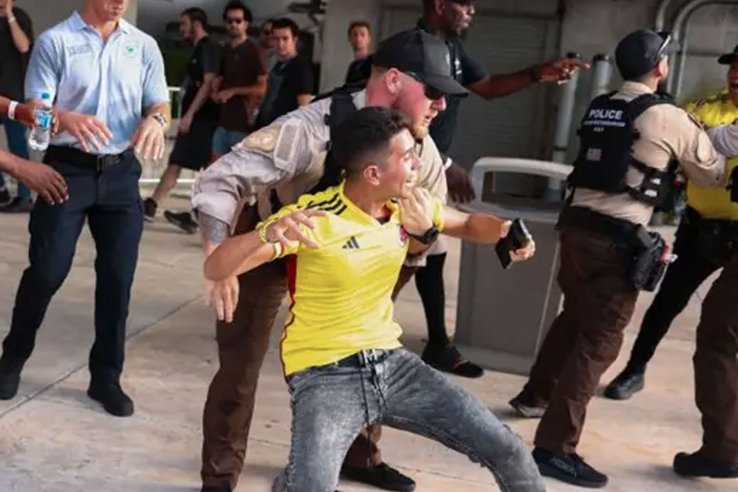 Foto: Desorganización en Miami: Incidentes previos a la final de la Copa América/TN8