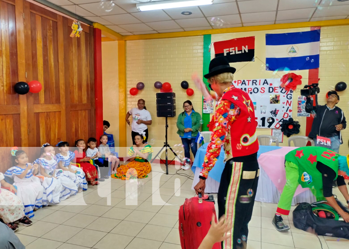 Foto: Niños celebran con entusiasmo el "Día de la Alegría" /TN8