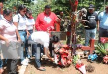 Foto: Depositan ofrenda floral a Heroes y Mártires de la revolución en Siuna / TN8