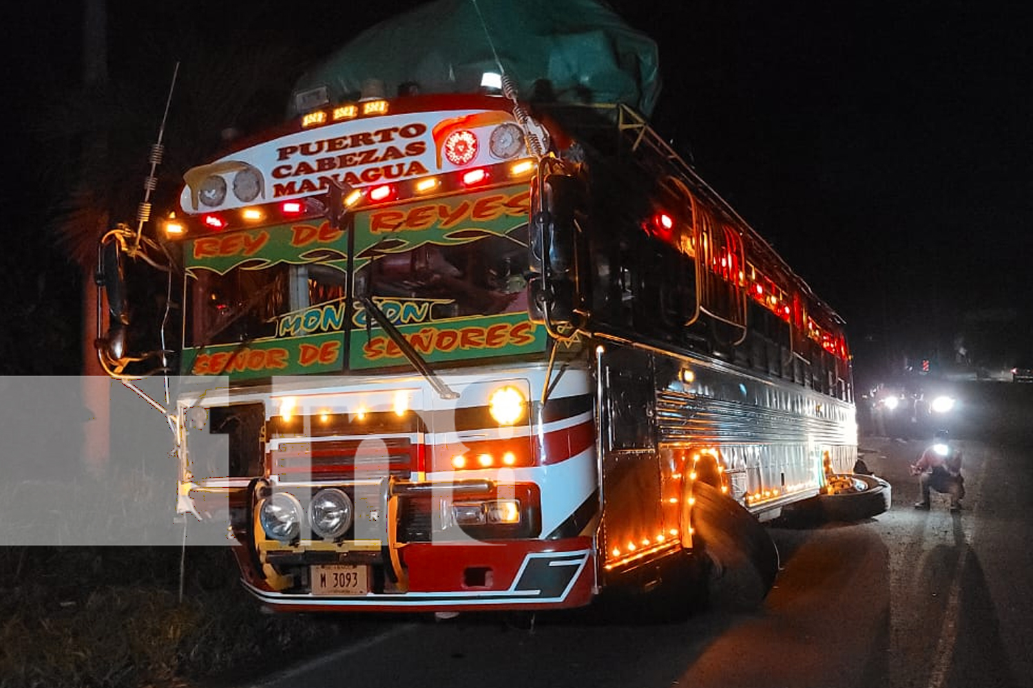 Foto: Bus de transporte colectivo sufre grave accidente en Boaco con 80 pasajeros a bordo/TN8