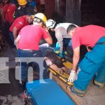 Foto: Conductor de caponera y su madre caen en cauce al esquivar un bache en Managua/TN8