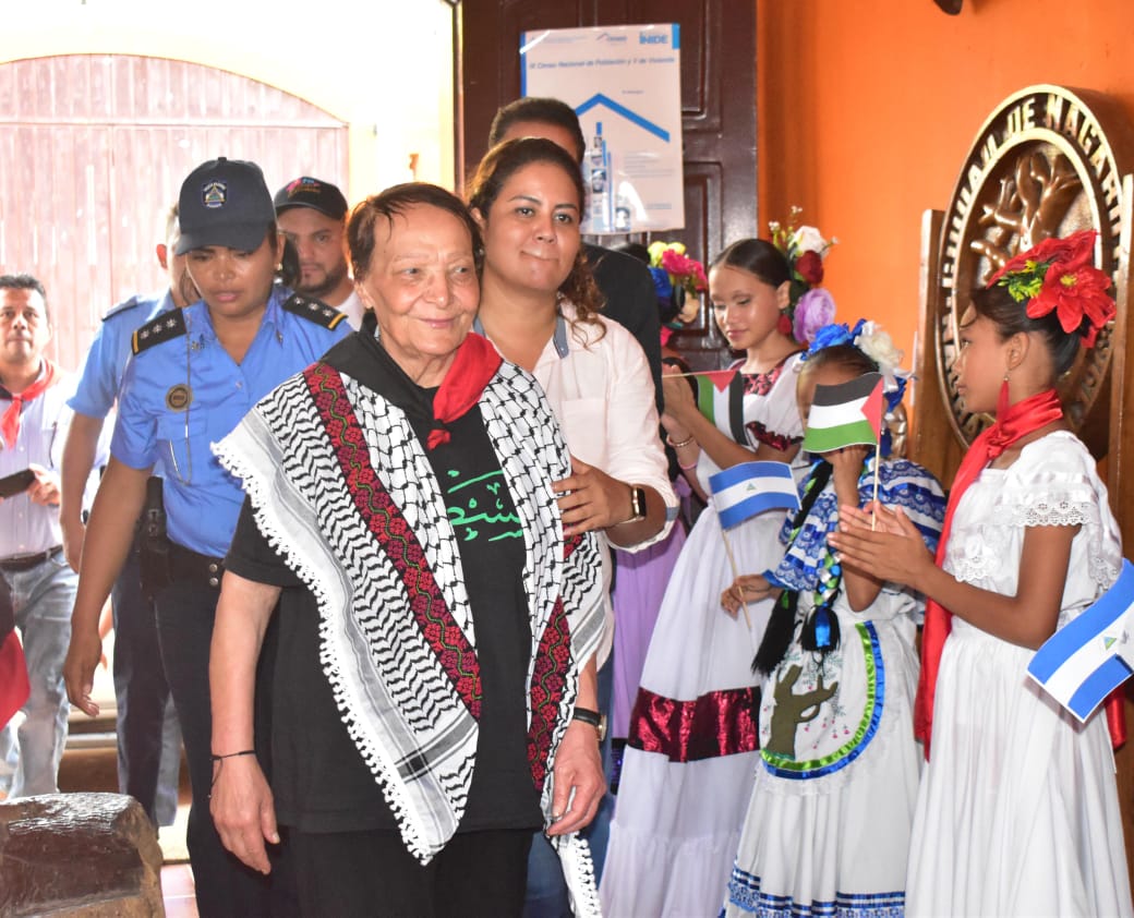 Foto: Recorrido de la guerrillera palestina, Leila Khaled, por Nicaragua / TN8