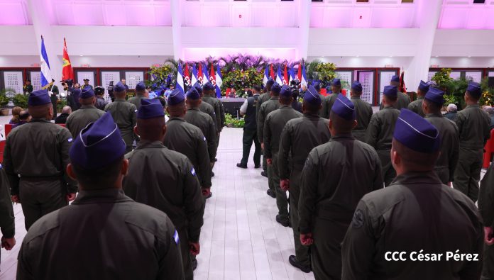 Foto: Presidente Daniel Ortega, en acto del 45 aniversario de la Fuerza Aérea / Cortesía