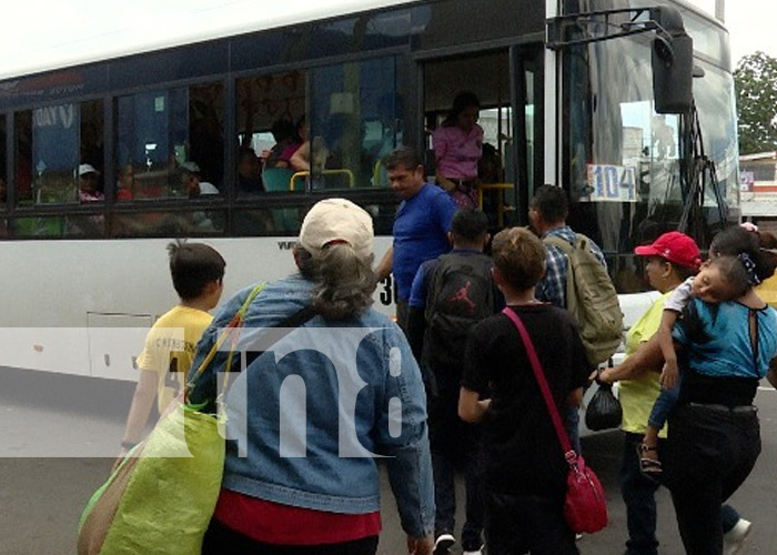 Foto: Velan por un mejor servicio de transporte en buses / TN8