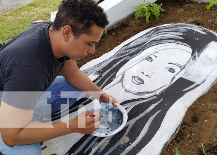 Foto: Homenaje de la Juventud para Arlen Siu / TN8