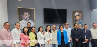 Foto: Bienvenida a representantes del Grupo de Medios de China / TN8