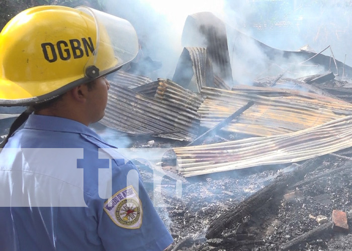 Foto: Fuerte incendio en una casa de Estelí / TN8